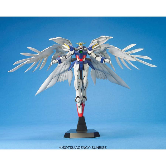 BANDAI HOBBY MG: GUNDAM WING: ENDLESS WALTZ: WING GUNDAM ZERO (EW) (GUNPLA MODEL KIT)